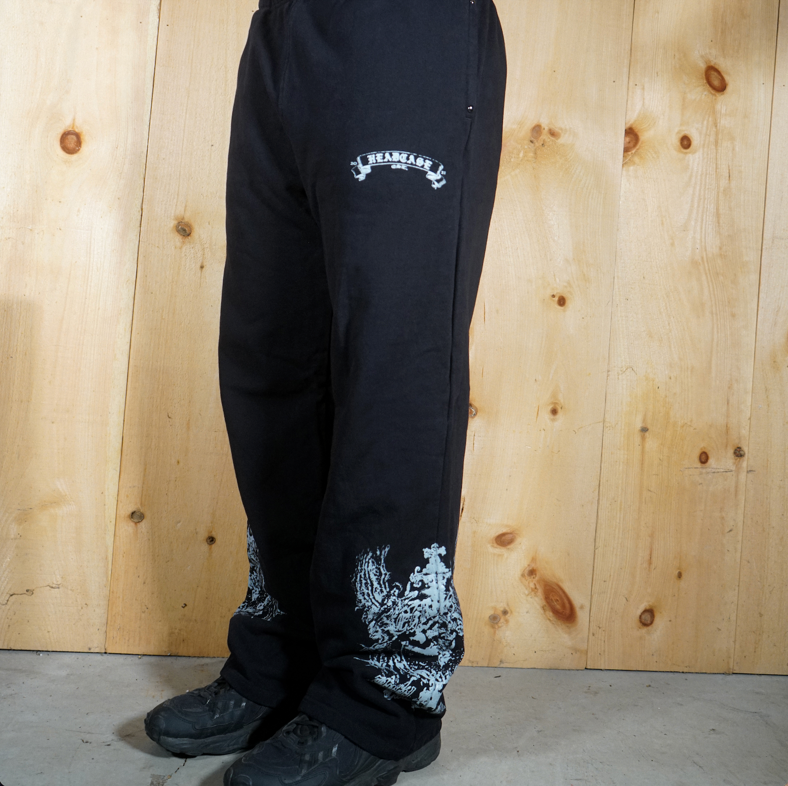 "SIDES" STRAIGHT LEG SWEATPANTS (BLACK)