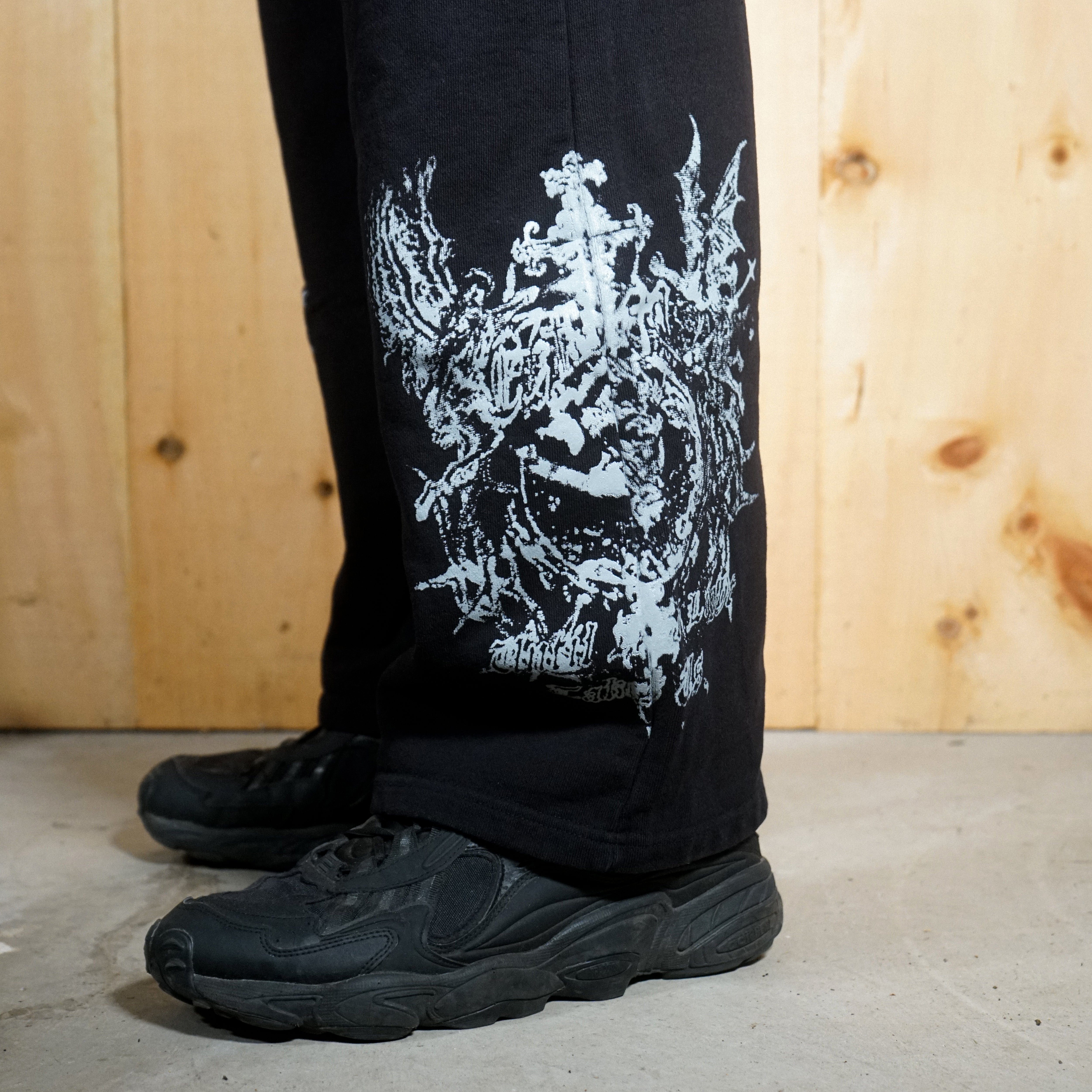 "SIDES" STRAIGHT LEG SWEATPANTS (BLACK)